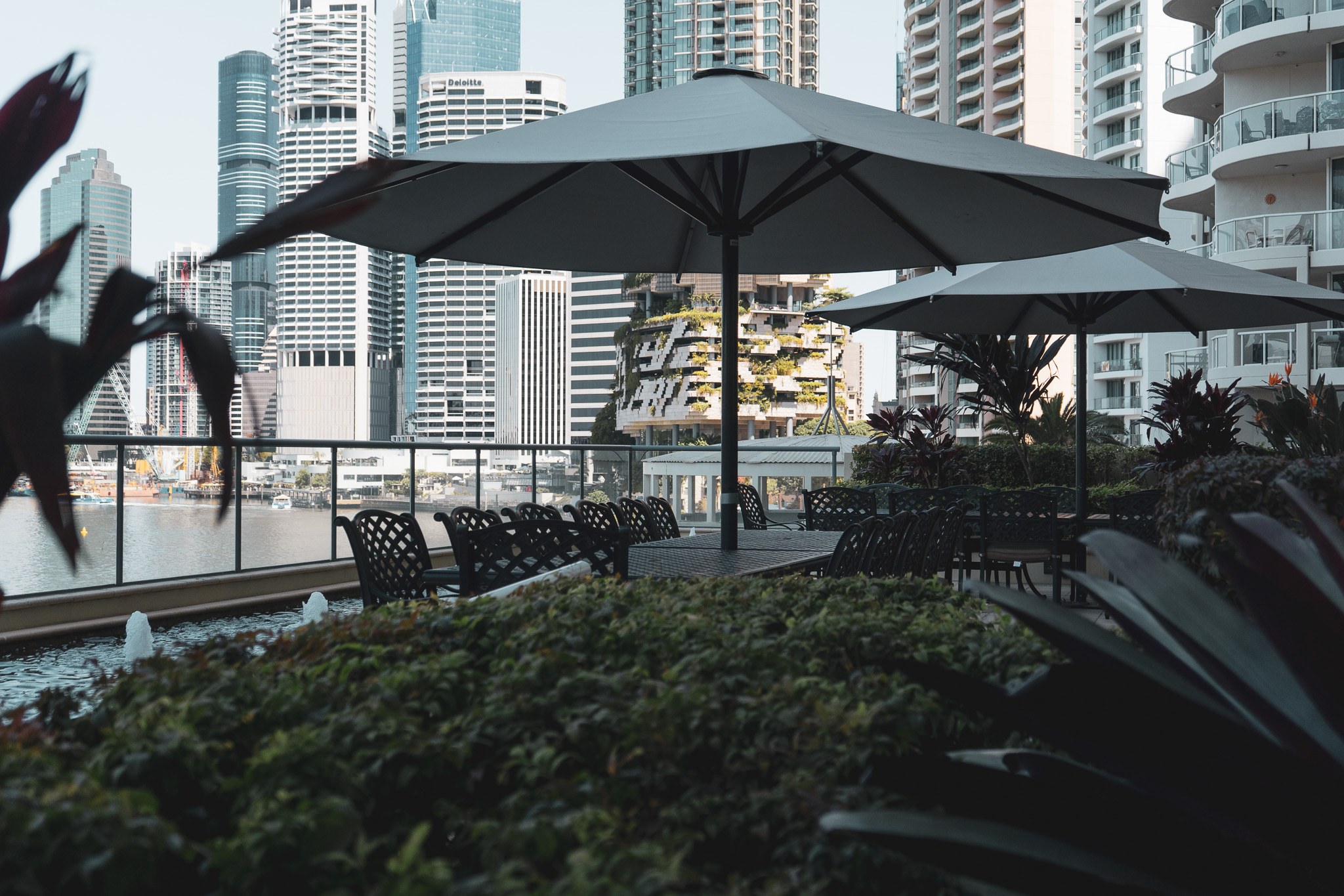 River Place landscaped outdoor common areas and sheltered seating